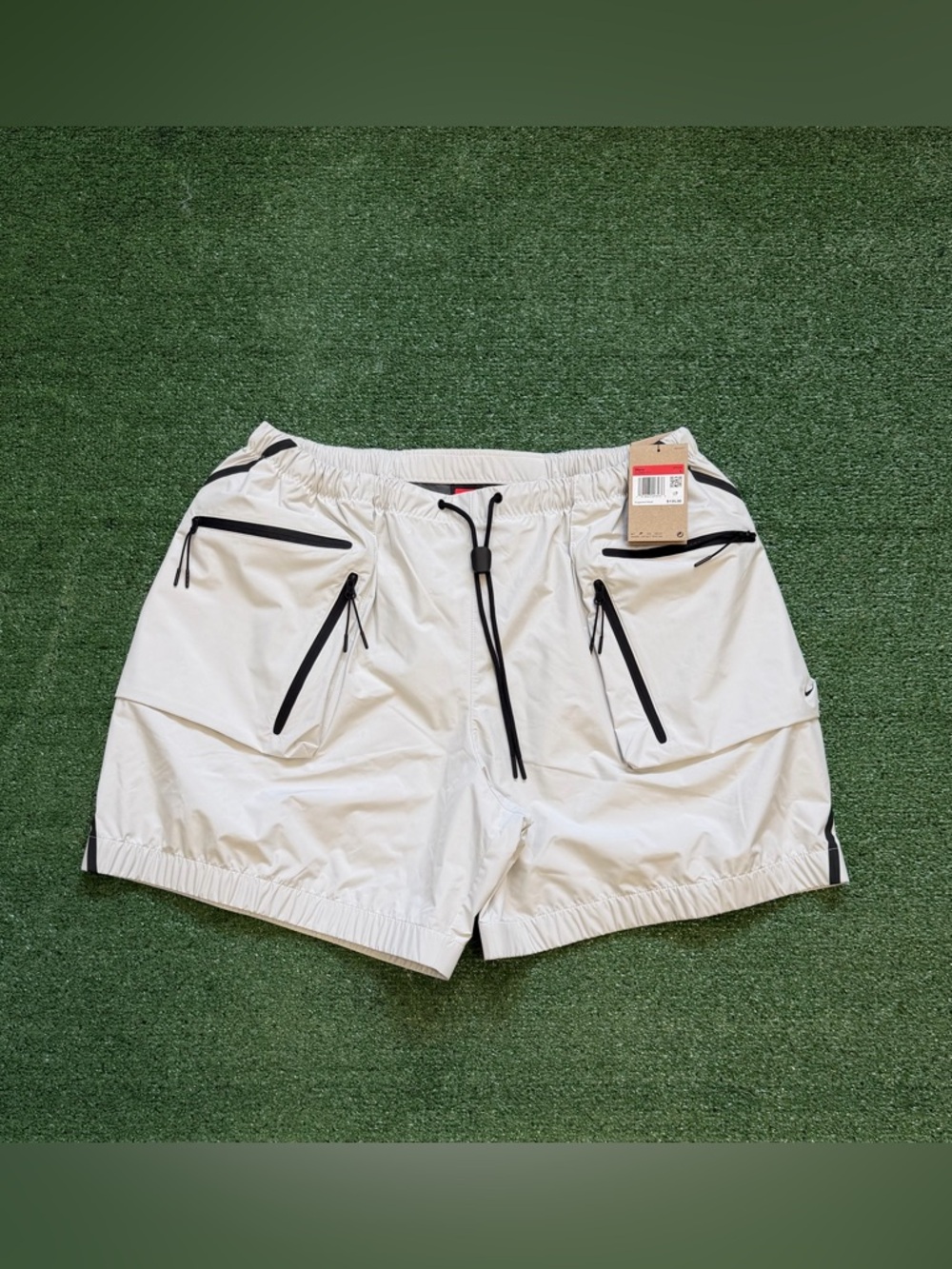 Nike Tech Super Lightweight Shorts Summit White/Black HJ2946-121 NEW Men’s Large